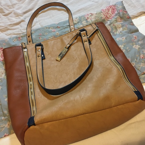 Shoulder Purse - Picture 3 of 4